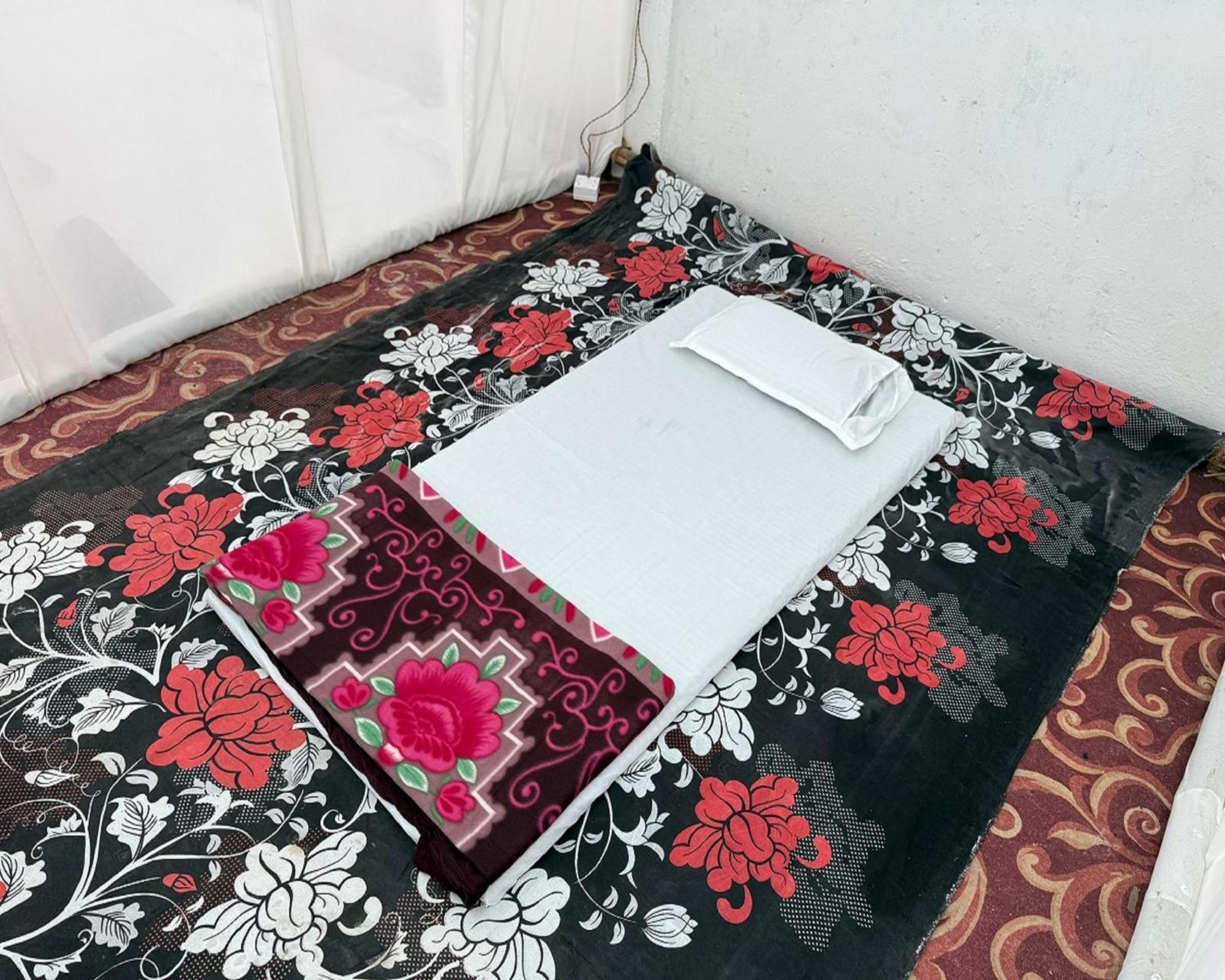 Arail Tent City Kumbh Cottage Mahakumbh -Near Arail Ghat And Naini Station Allāhābād Junction Buitenkant foto